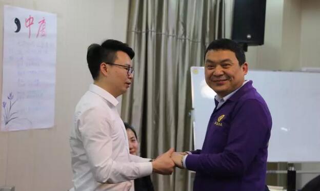 盛世·國學與管理.jpg 盛世·國學與管理.jpg